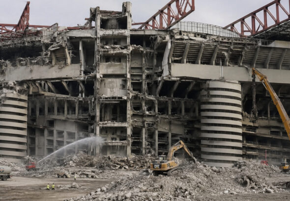 Dismantling San Siro